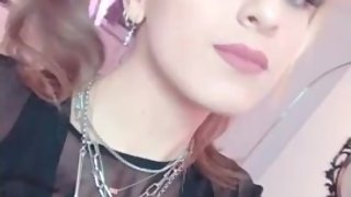 Hot teen with pierced nipples (Instagram Story)